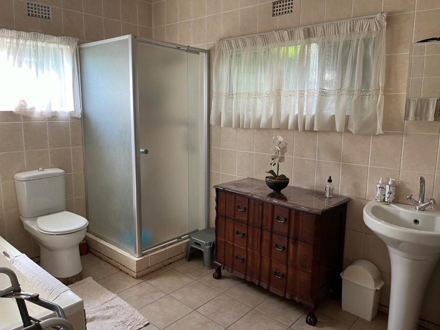 5 Bedroom Property for Sale in Theunissen Free State